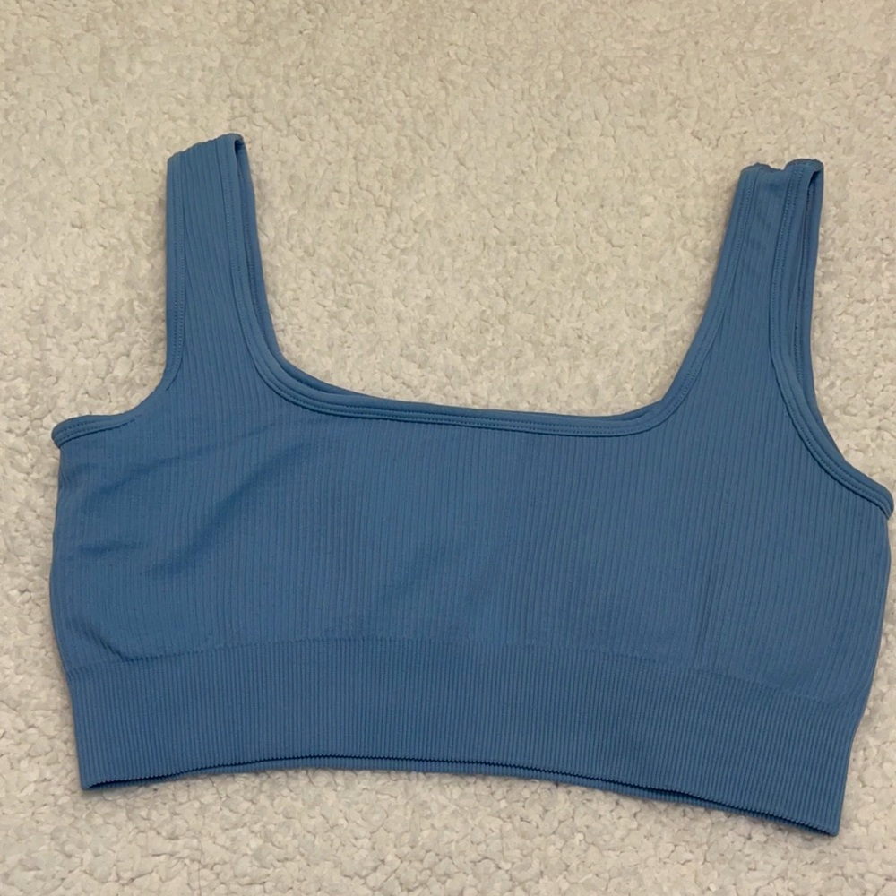 Ribbed sports bra